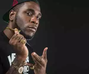 (VIDEO) “I DON’T KNOW WHAT THE FUCK THE DJ IS DOING” – BURNA BOY BASHES DJ LAMBO